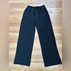 Old Navy Dynamic Fleece Pintuck Wide-Leg Pants